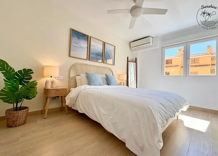 Sunshine Hosting, Playa 1min, Gran Terraza Apartment *